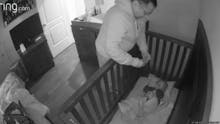 La vidéo hilarante d’un grand-père couchant sa petite-fille devient virale