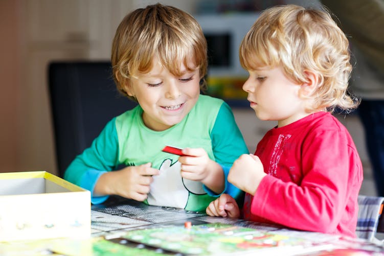 Le jeu non structuré est très important pour le développement de l'enfant. 