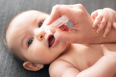 L'hygiène et les soins quotidiens de bébé : trucs pour les nouveau-nés