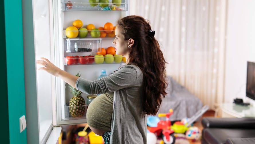 Que faut-il manger en cas de brûlure d’estomac durant la grossesse ?