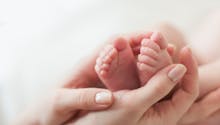 6 doigts, une tête plus large... quelle est cette nouvelle mutation génétique découverte chez les bébés ?