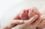 6 doigts, une tête plus large... quelle est cette nouvelle mutation génétique découverte chez les bébés ?