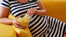 Manger salé enceinte : pourquoi faut-il faire attention ?