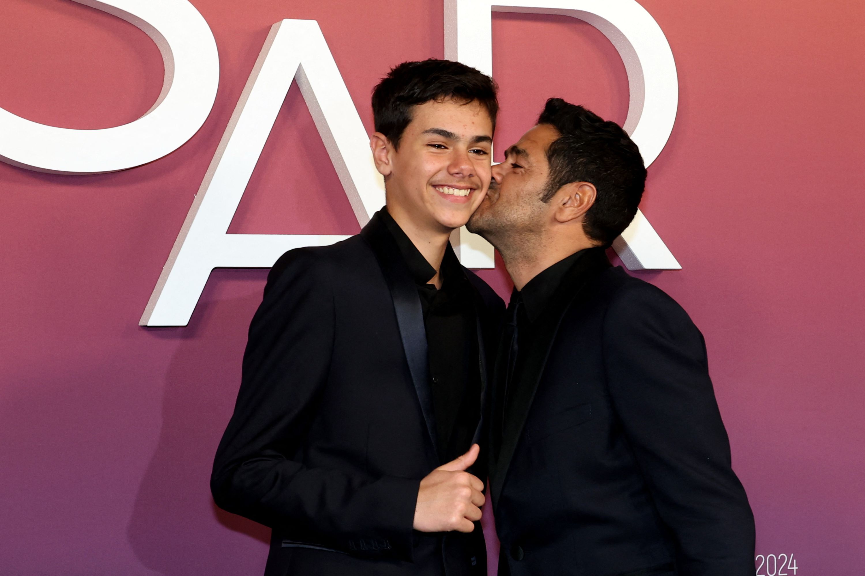 Jamel Debbouze présente son fils Léon aux César… c'est son portrait ...