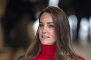 Pourquoi la nouvelle photo de Kate Middleton entourée de ses enfants fait débat ?