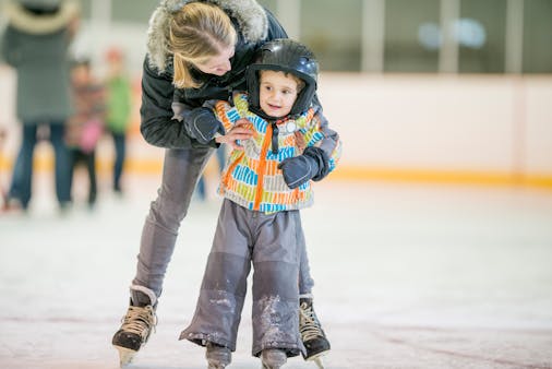 À partir de quel âge un enfant peut-il aller à la patinoire ?