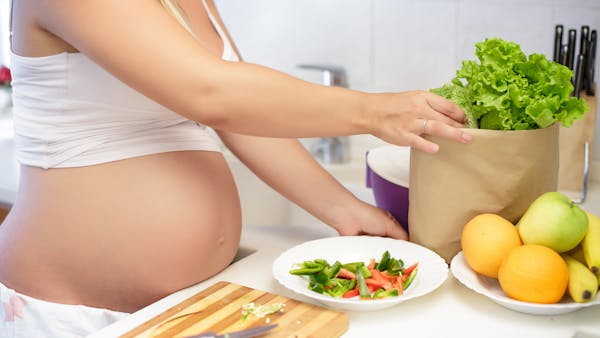Une femme enceinte peut-elle manger du piment sans risque ?
