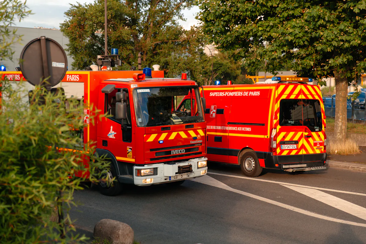Des parents se tuent sur la route à leur sortie de maternité, leur
