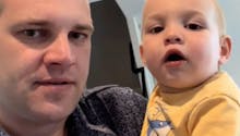 « Quel bruit fait maman ? » : la vidéo de ce bébé imitant sa mère est à mourir de rire