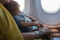 L'astuce étonnante d'une maman pour que son bébé "dorme 10 heures" en avion
