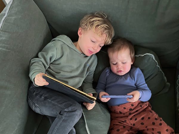 Comment faire pour que nos enfants passent moins de temps devant les écrans ?