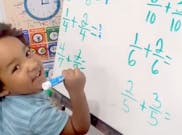 A seulement 2 ans, il résout des équations mathématiques et fait un incroyable buzz sur TikTok