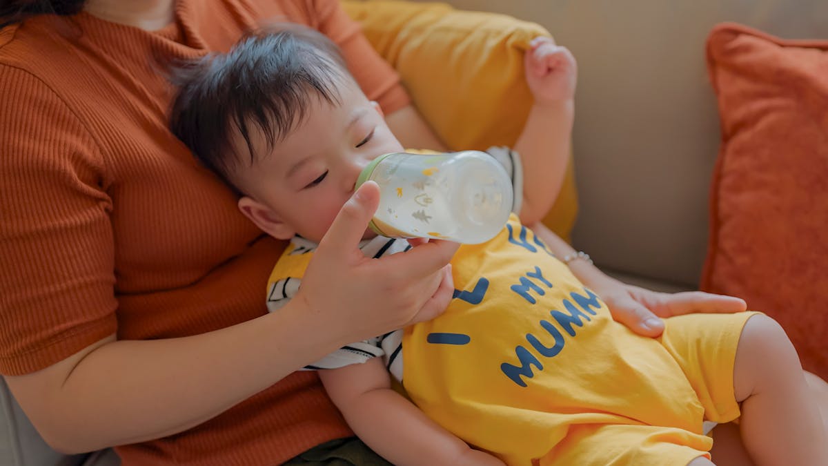 Intolérance au lactose chez le bébé symptômes et traitements. Parents