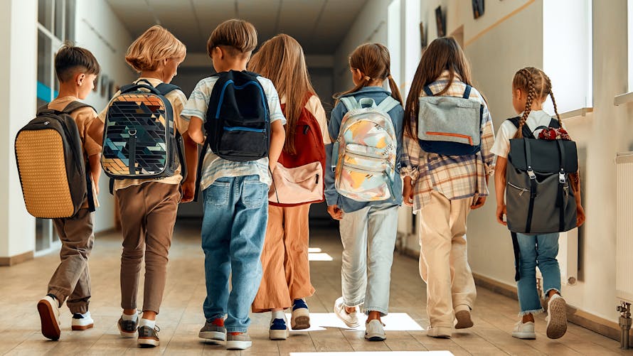 Rentrée scolaire 2024 : tout ce qui change à l'école dès septembre | PARENTS.fr
