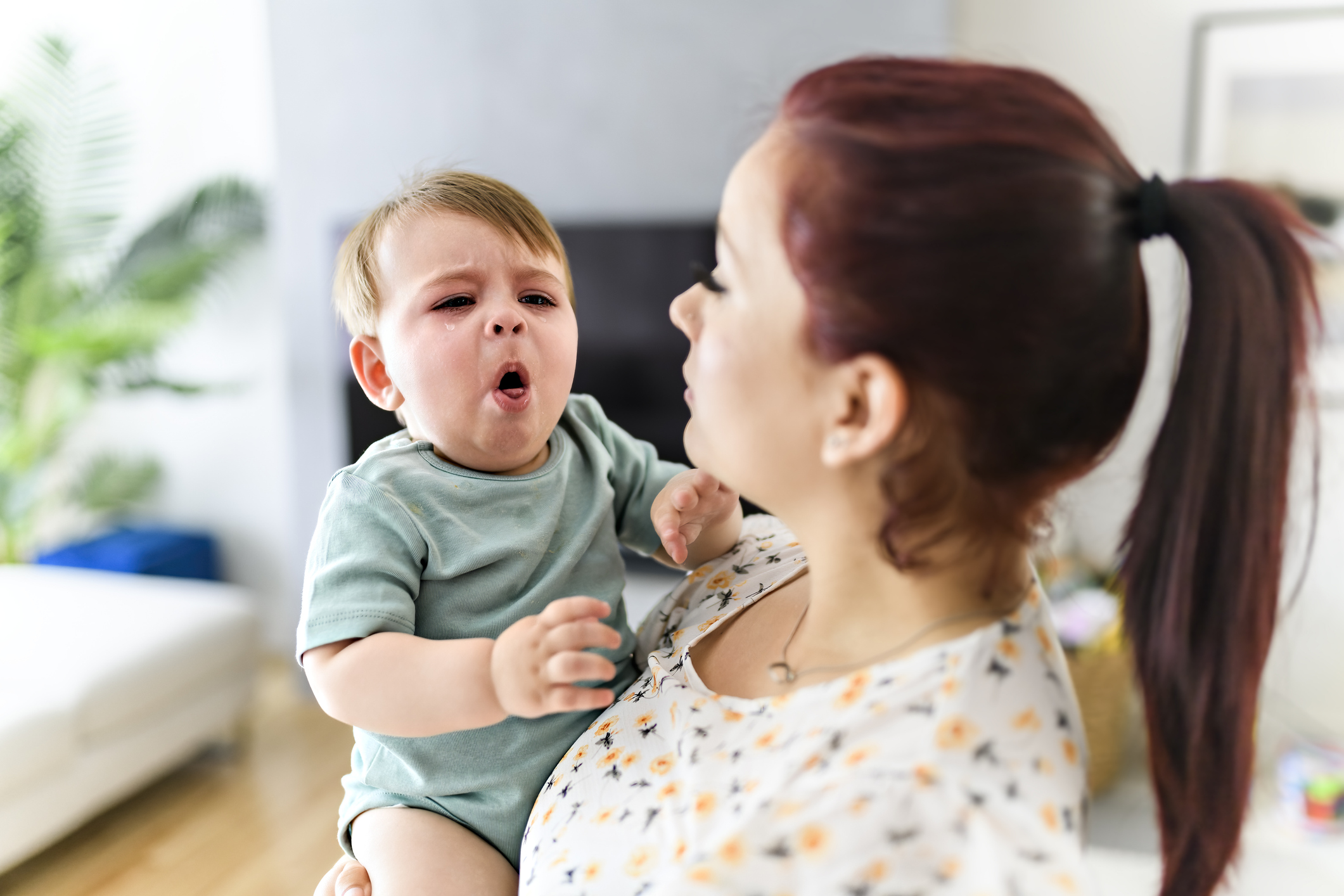 Que faire si mon bébé s’étouffe ? Parents.fr