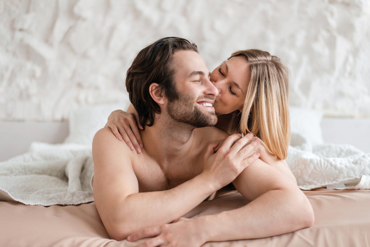Faut-il faire l'amour le matin ou le soir pour tomber enceinte ?