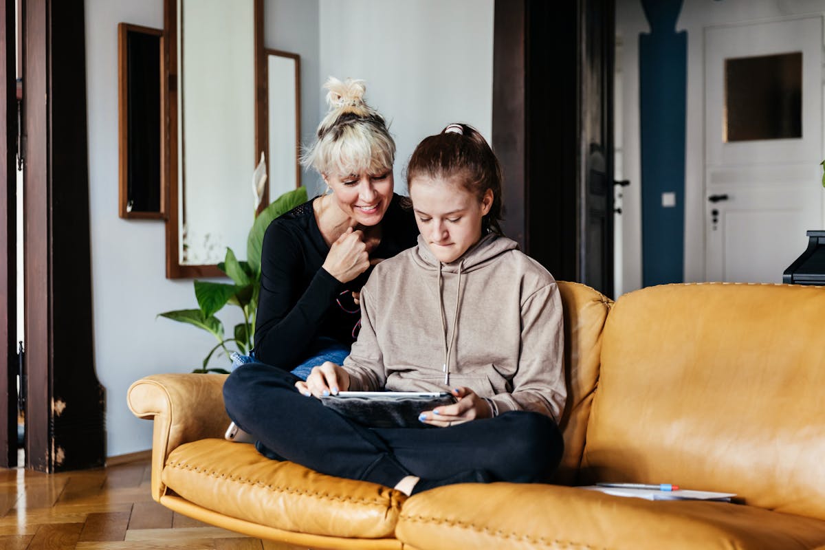 Voici 3 signes qui montrent que votre enfant ne s'adresse à vous que par intérêt une fois adulte