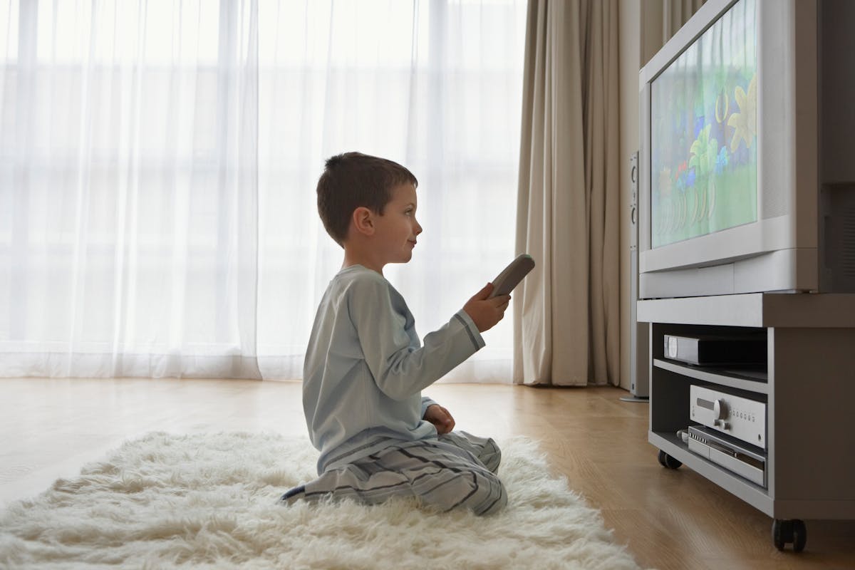Voici combien de calories supplémentaires sont mangées par les enfants suite à 5 minutes de pub de malbouffe