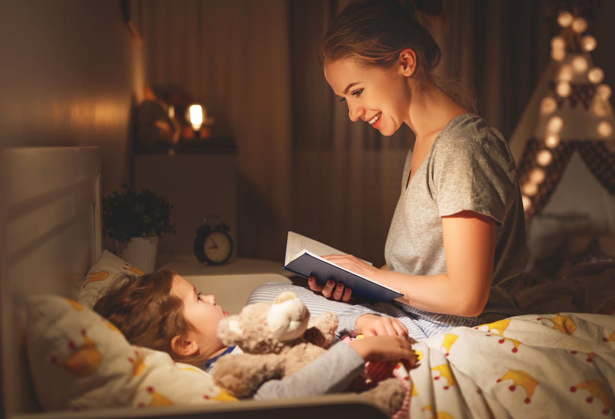 Voici pourquoi l'histoire du soir est fondamentale pour votre enfant