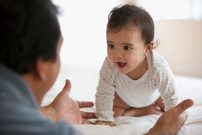 Bébé portant un prénom mixte tendance en 2026, Andréa