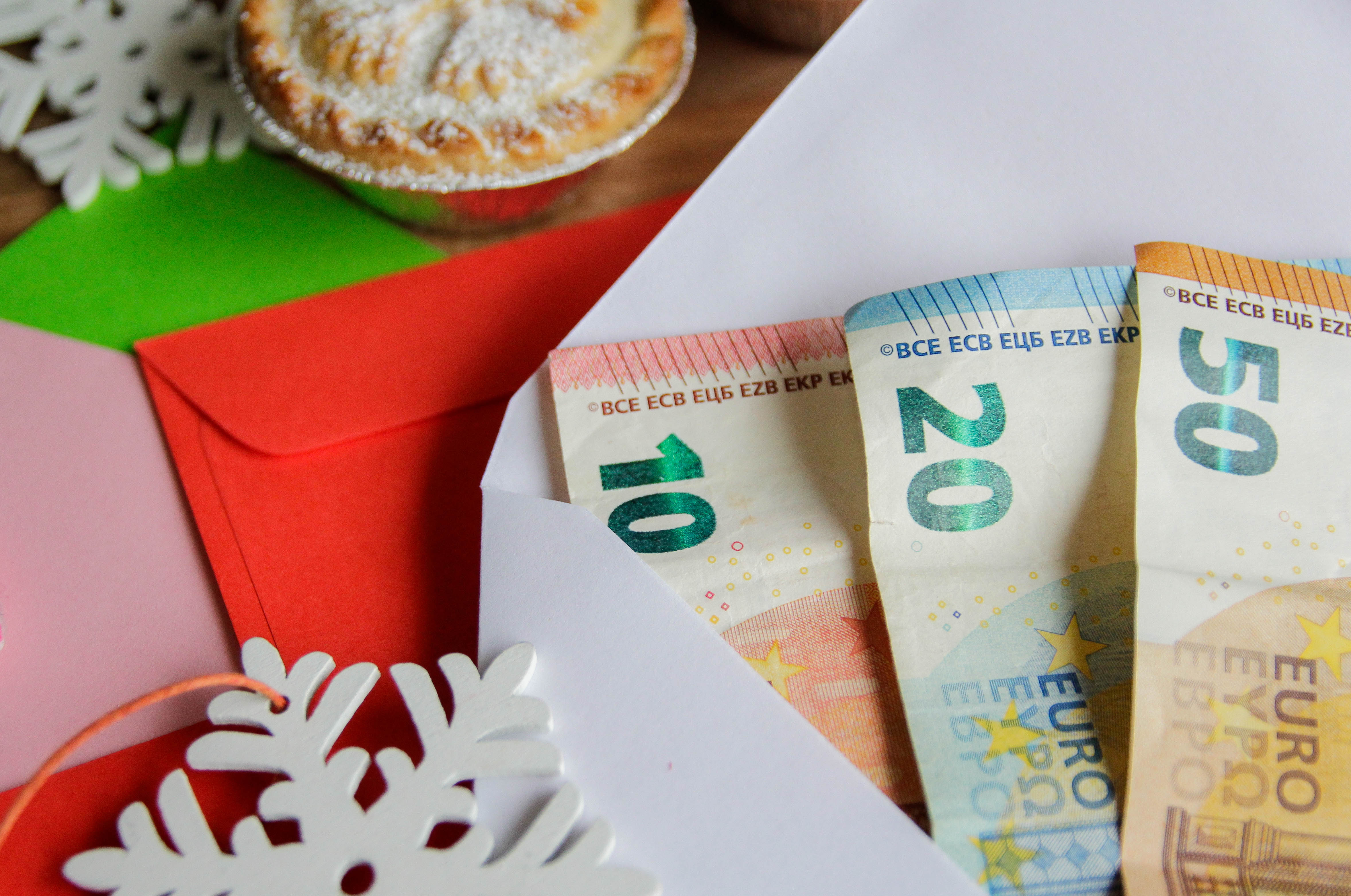 Prime de Noël 2025 : pourquoi certains parents la toucheront au mois de janvier