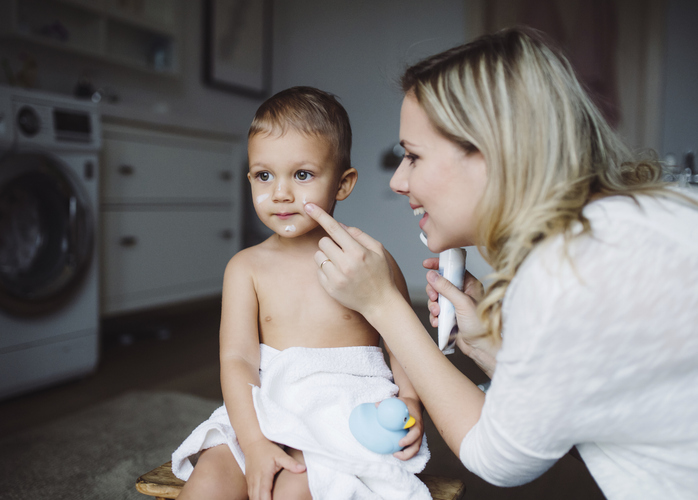 Hiver : comment protéger la peau des enfants contre la sécheresse, l'eczéma et les lèvres gercées ?