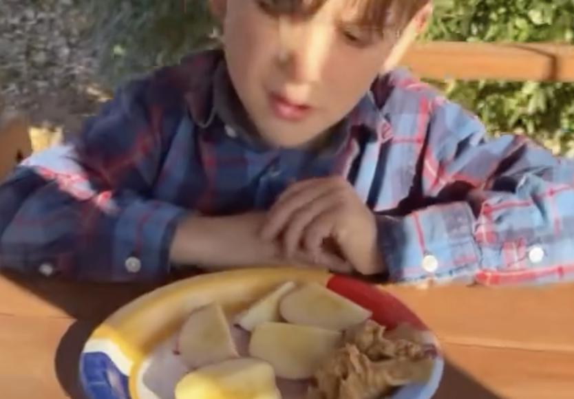 Une maman tente une journée “comme dans les années 90” : ses enfants adorent !