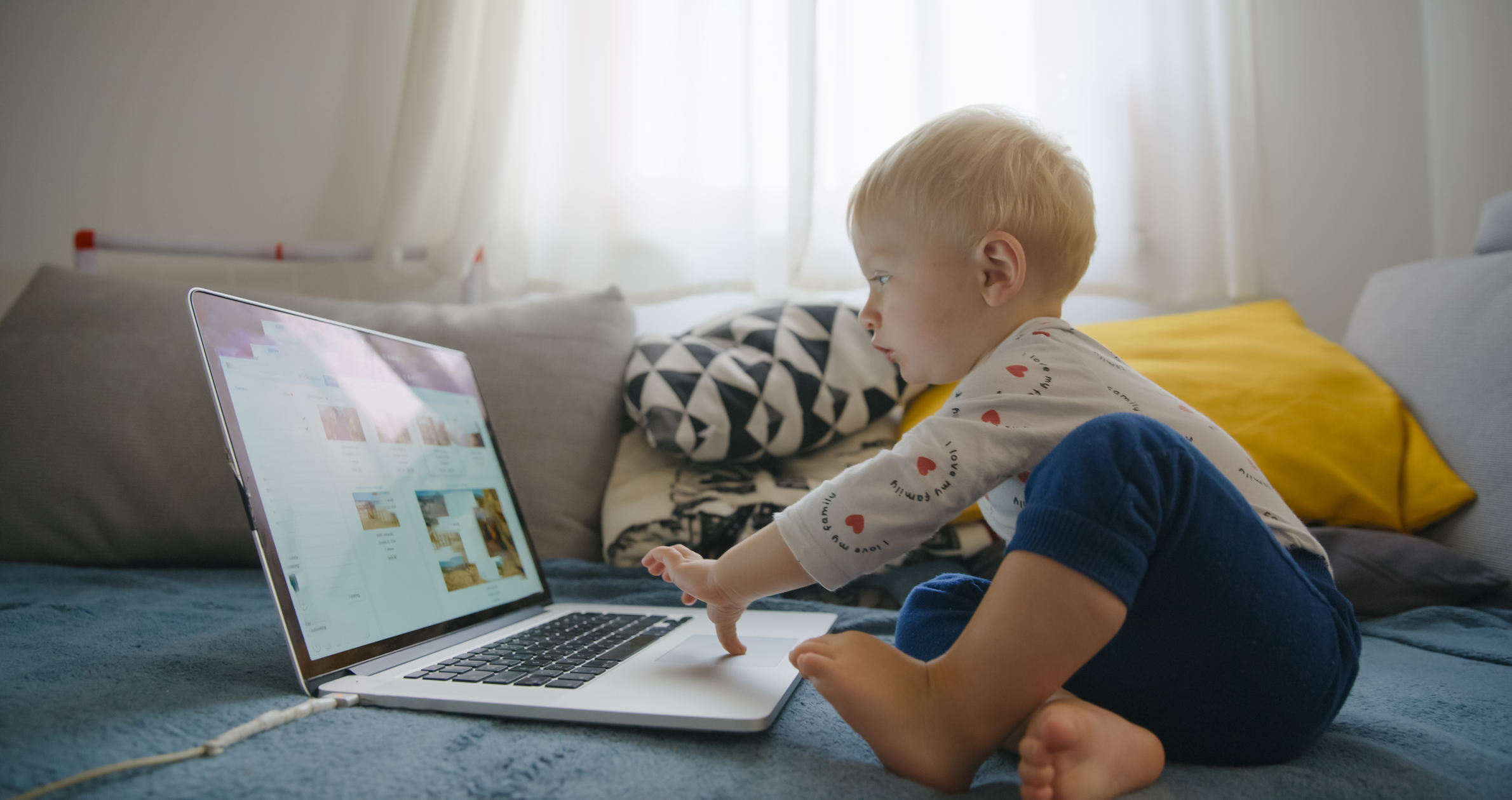 Enfants et écrans : combien d'heures par jour font chuter leur vocabulaire ?