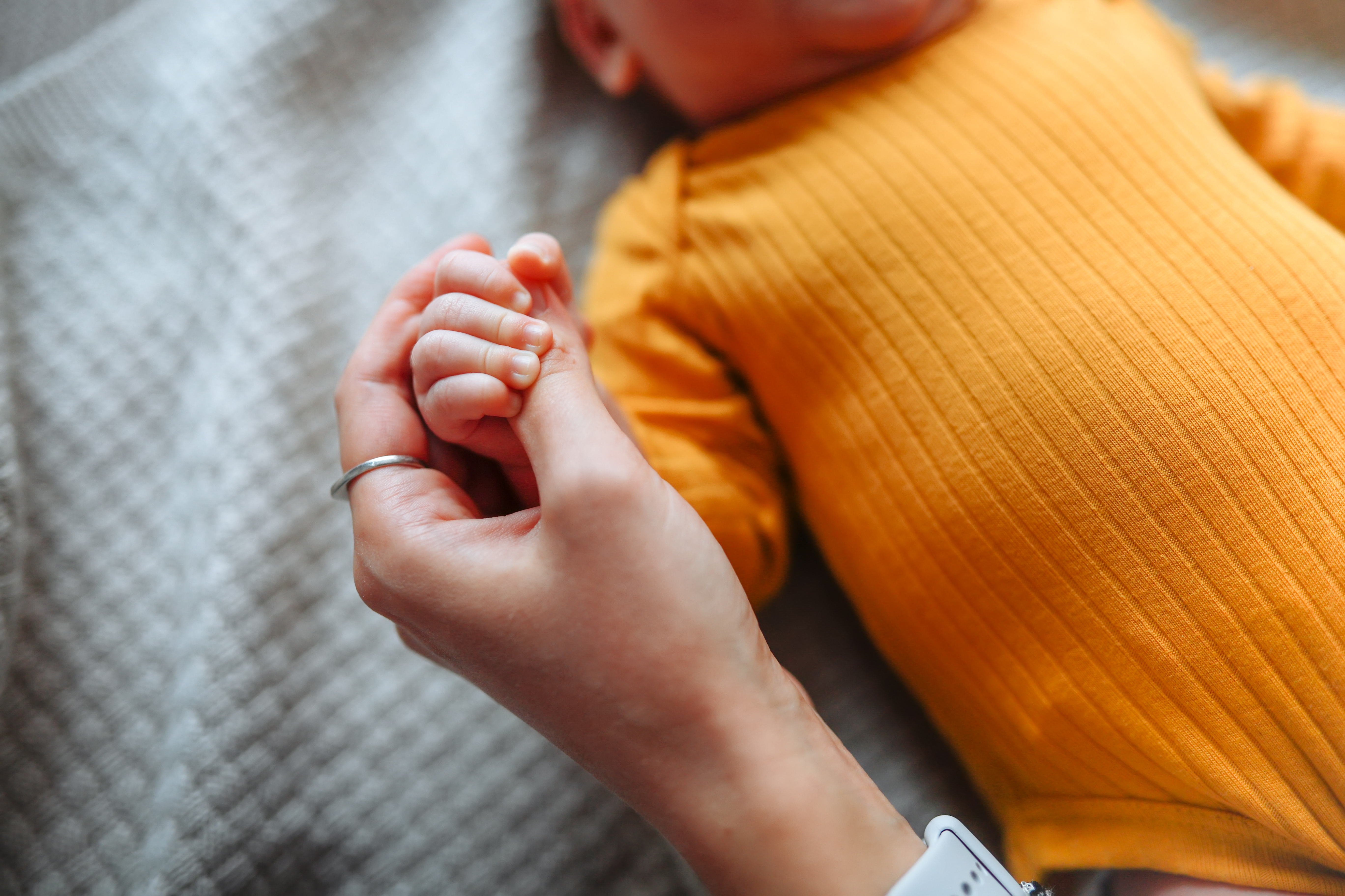 « Ils ne trouvaient pas de couches à sa taille » : à Toulouse, elle accouche d'un bébé de 6 kg