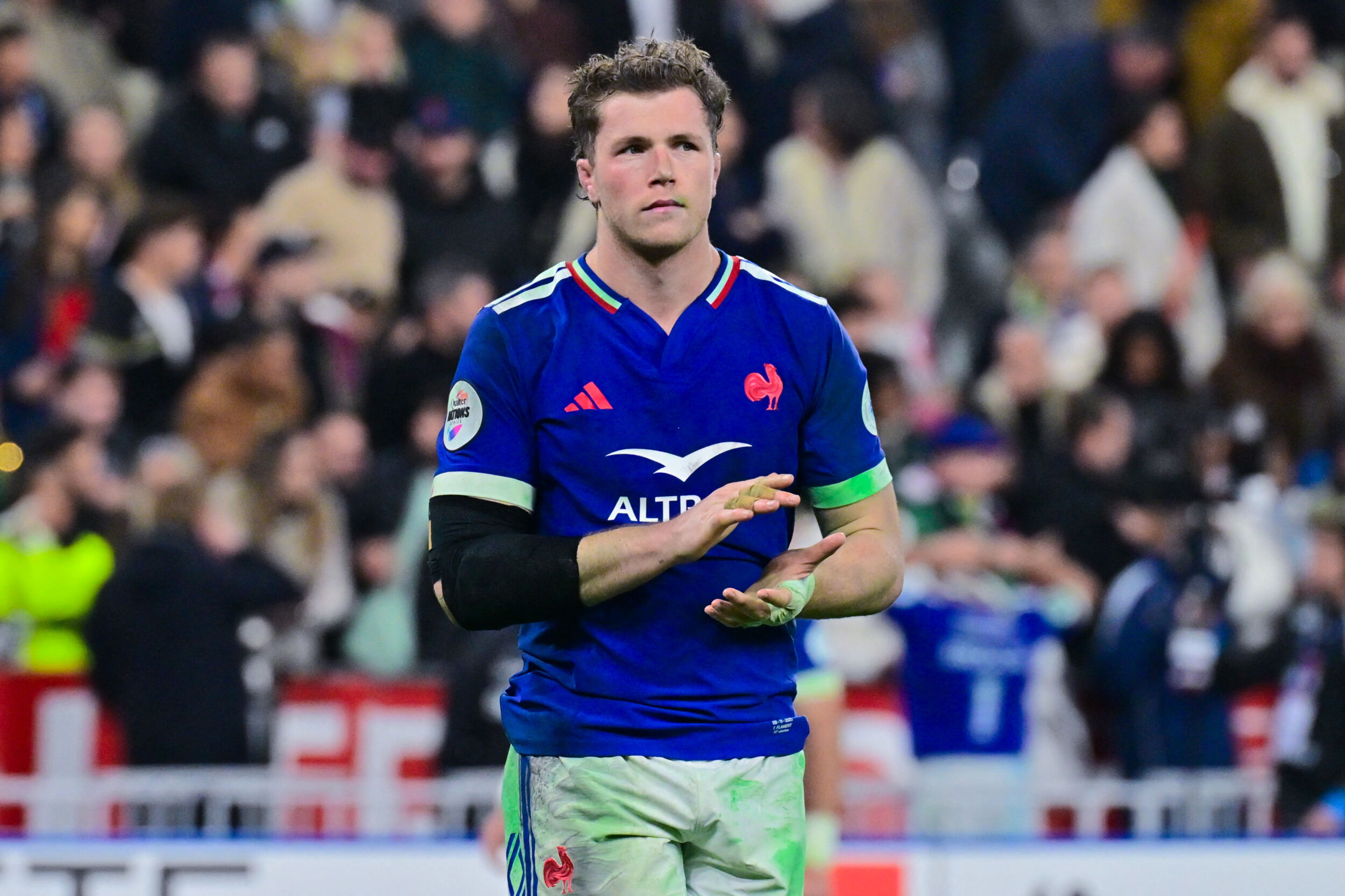 « Traverser cette étape à deux » : Thibaud Flament forfait face à l'Irlande pour accompagner sa femme, atteinte d'endométriose, dans un parcours de PMA