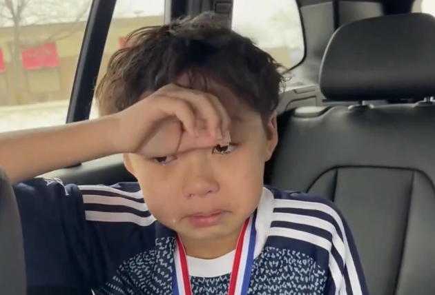 « Il a dit que Trump allait venir me chercher » : en larmes, un enfant victime de racisme bouleverse l'Amérique