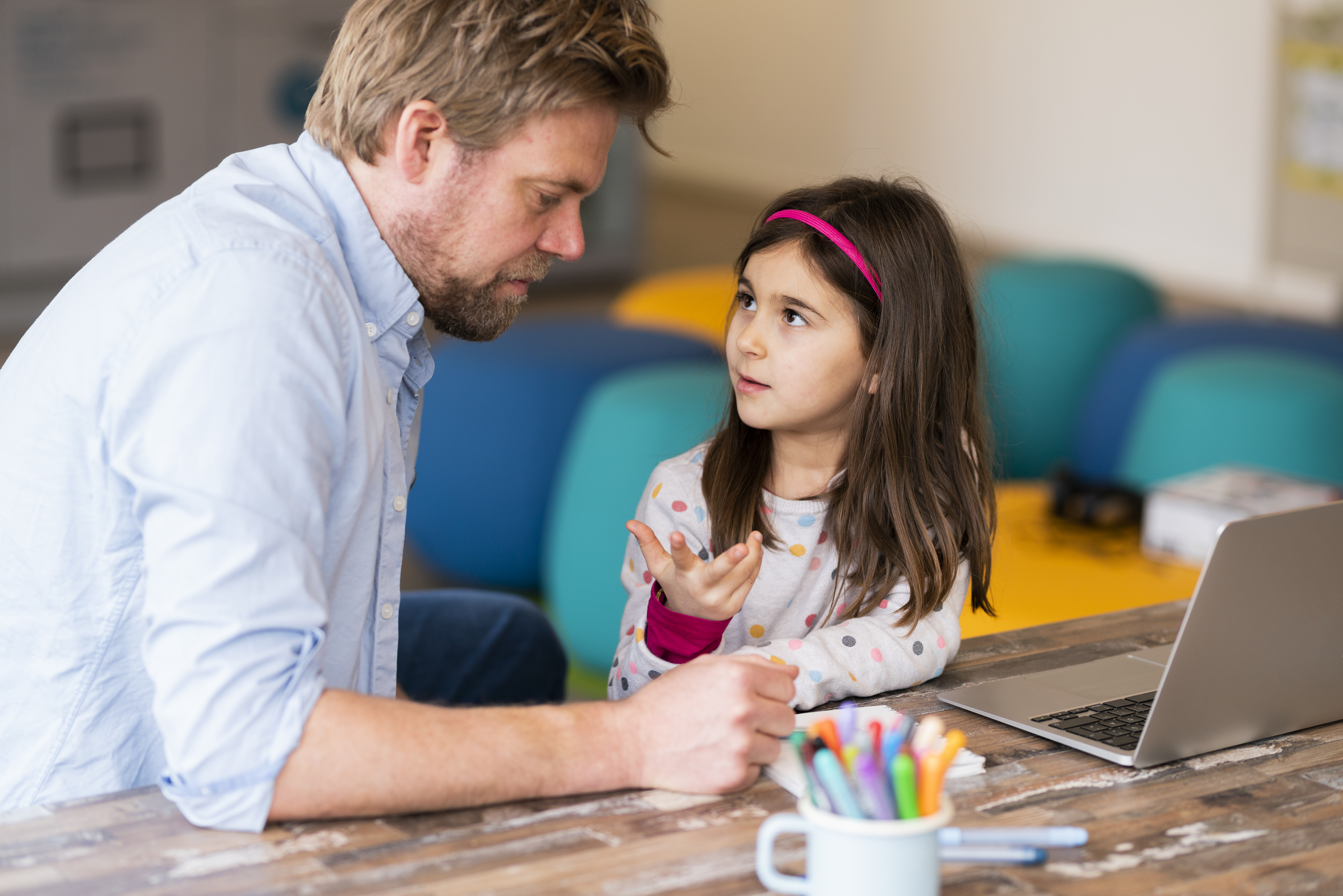 Faut-il reprendre son enfant quand il fait une faute de syntaxe ? L'avis d'une orthophoniste