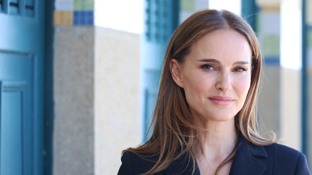Natalie Rend « S’il te plaît, veille sur moi... » : la fille de Nadia Farès lui rend ...