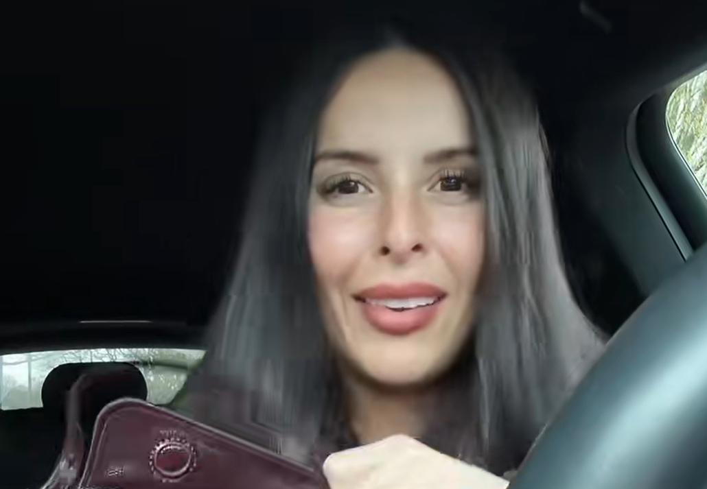 La tenue de cette maman pour la réunion parents-profs divise TikTok... Et si on la laissait juste faire ce qu'elle veut ?
