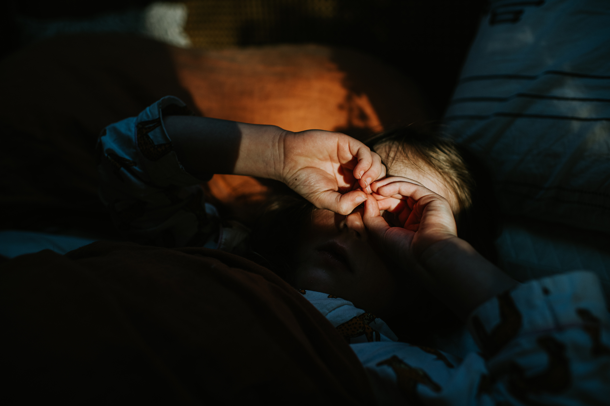 Peur du noir, des monstres, de la mort… comment répondre aux angoisses nocturnes ?