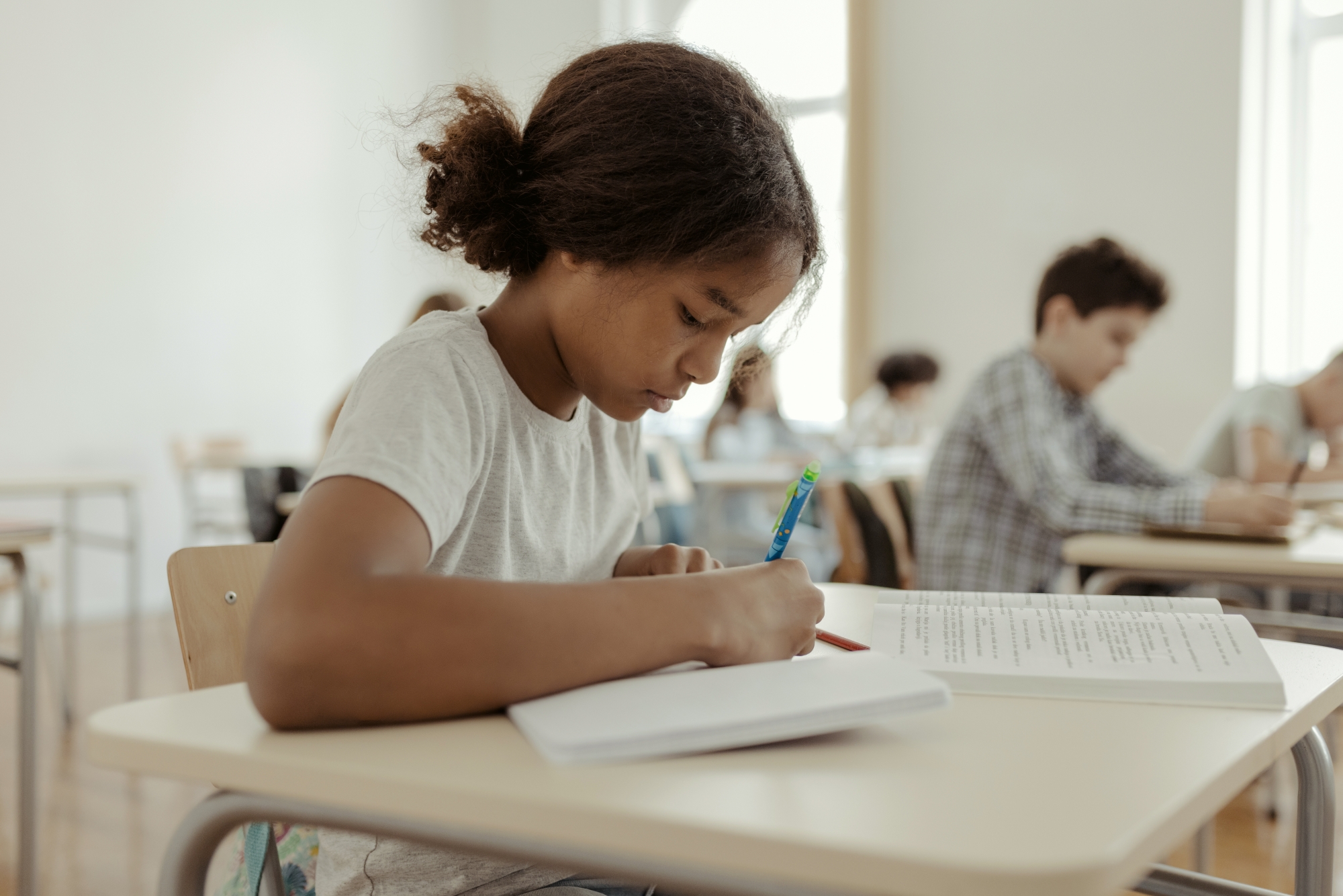 Les enfants les plus concentrés en classe ont presque tous ces points communs à la maison