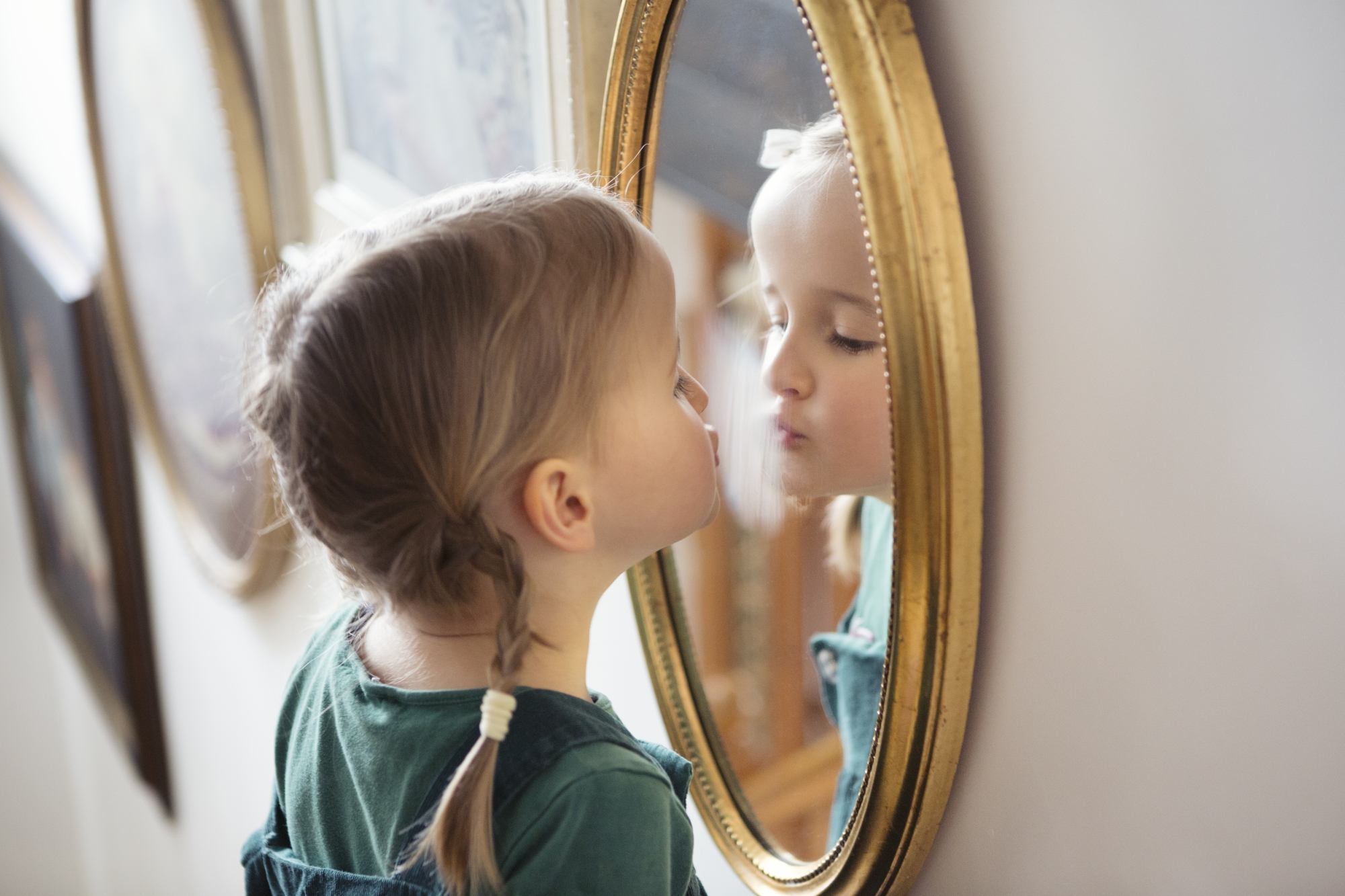Les enfants les plus à l'aise avec leur corps ont souvent entendu ces 3 phrases
