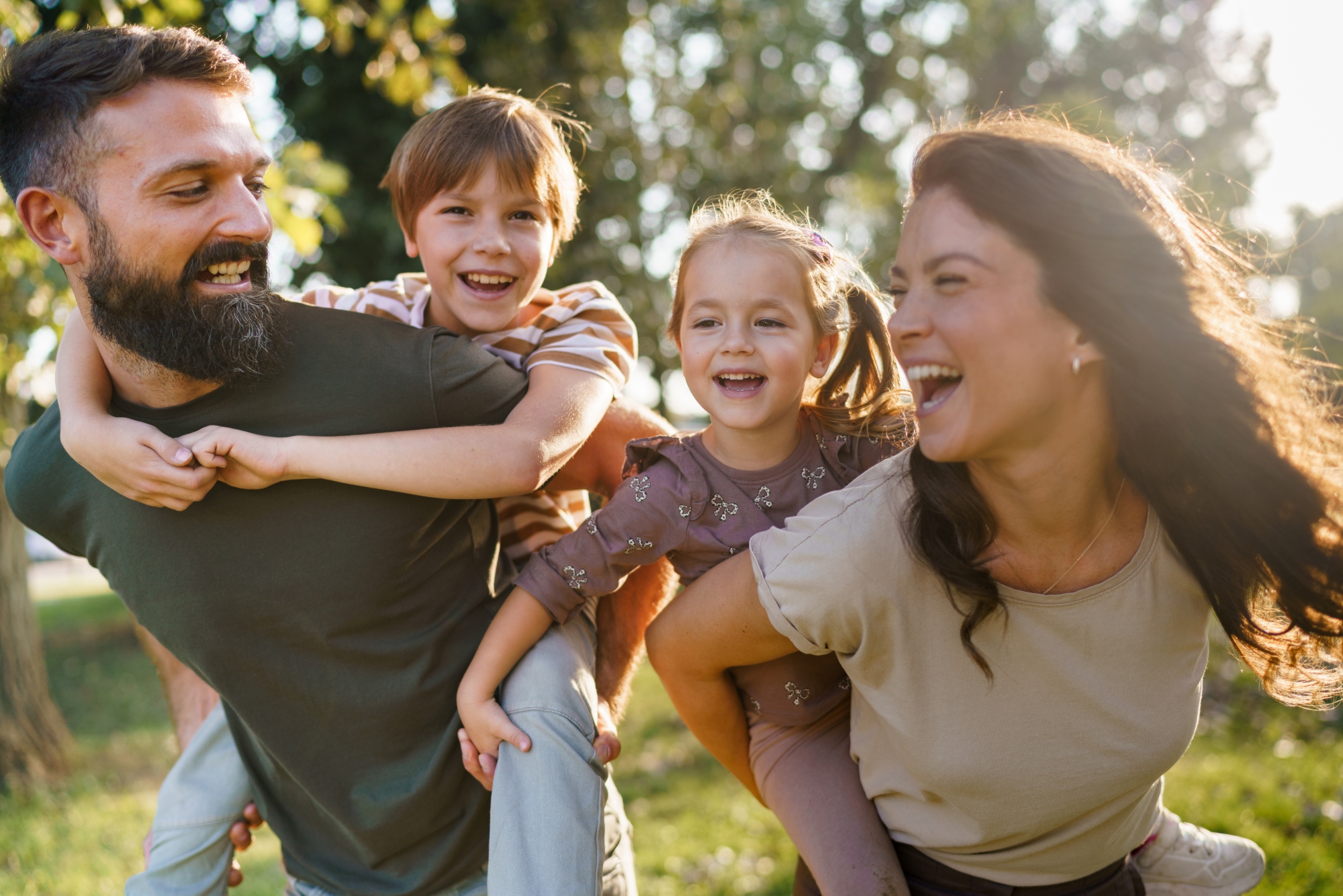 On pense qu'il faut occuper les enfants tout l'été, mais les psychologues disent l'inverse