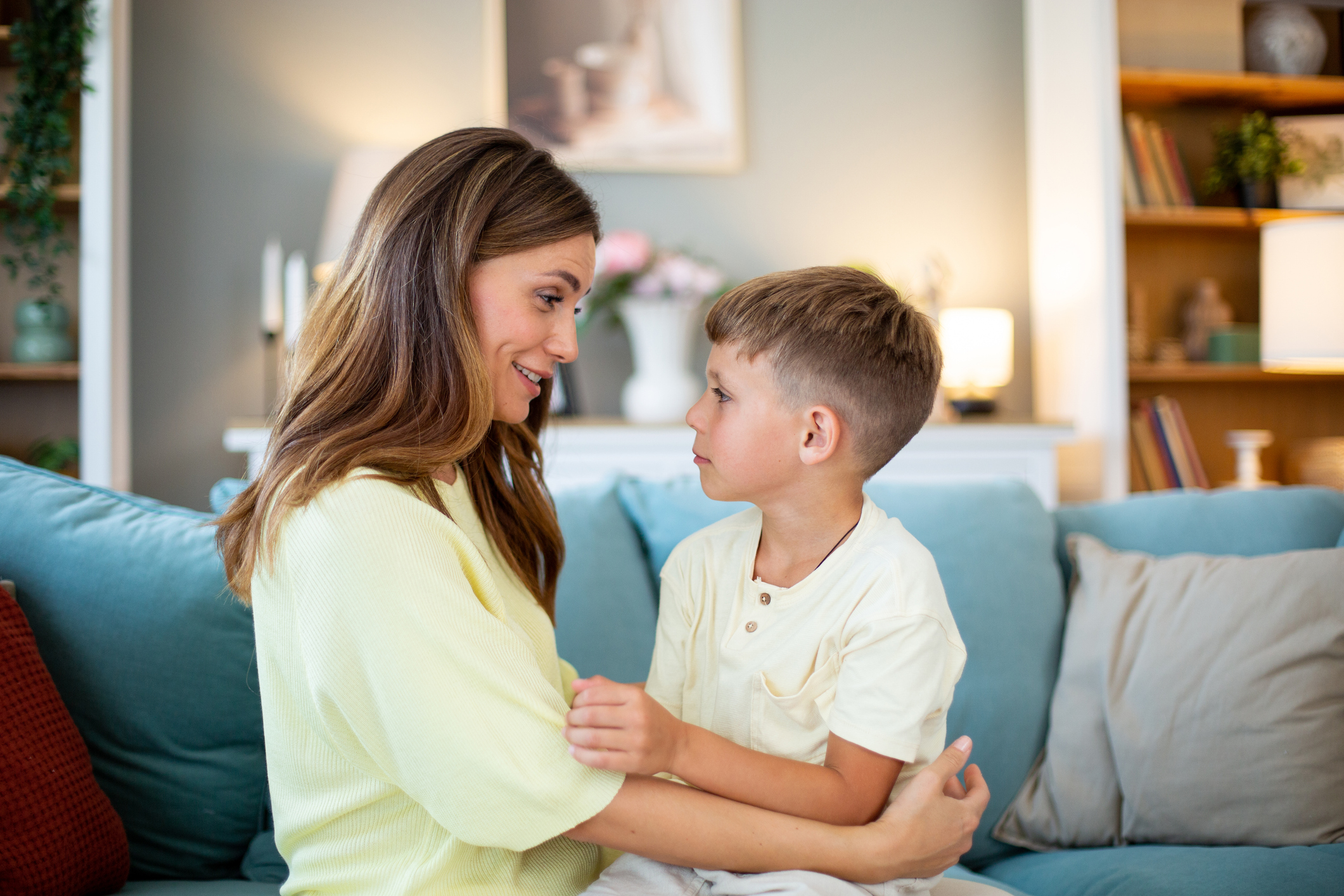 Les 7 phrases à dire pour aider un enfant à mettre des mots sur ses émotions