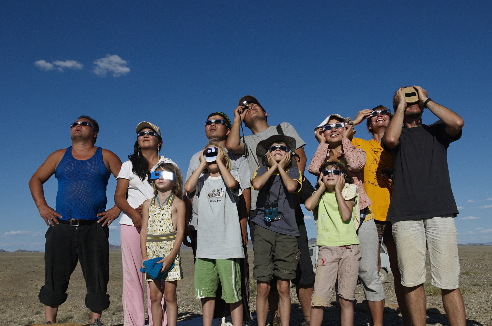 Éclipse solaire : où trouver des lunettes spéciales gratuitement pour mes enfants ?