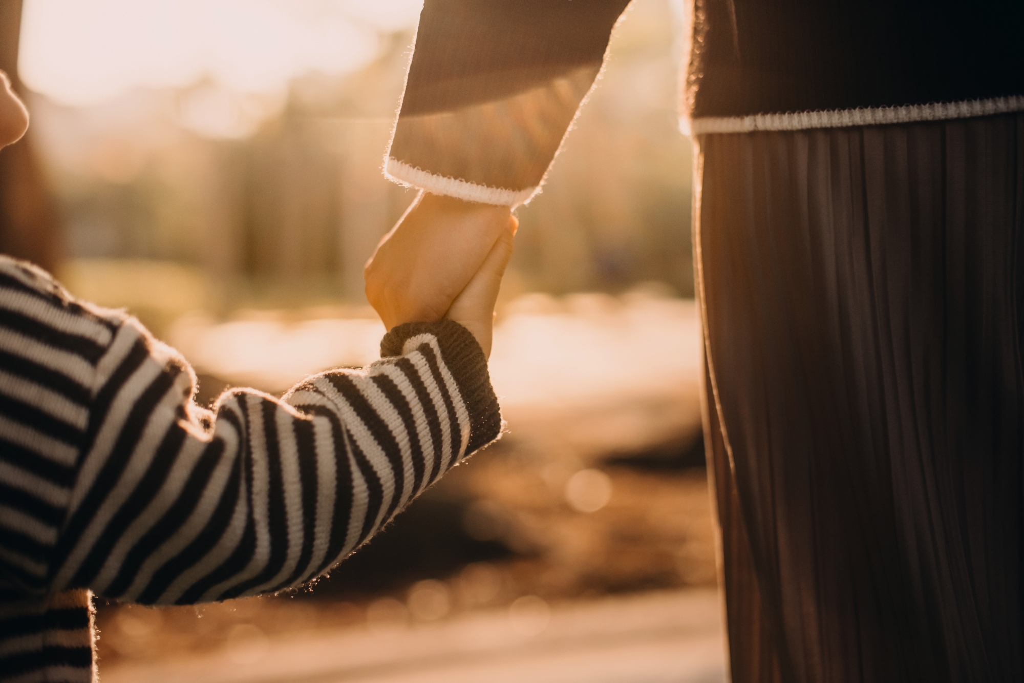 Les enfants les plus proches de leurs parents partagent une habitude de vacances étonnante