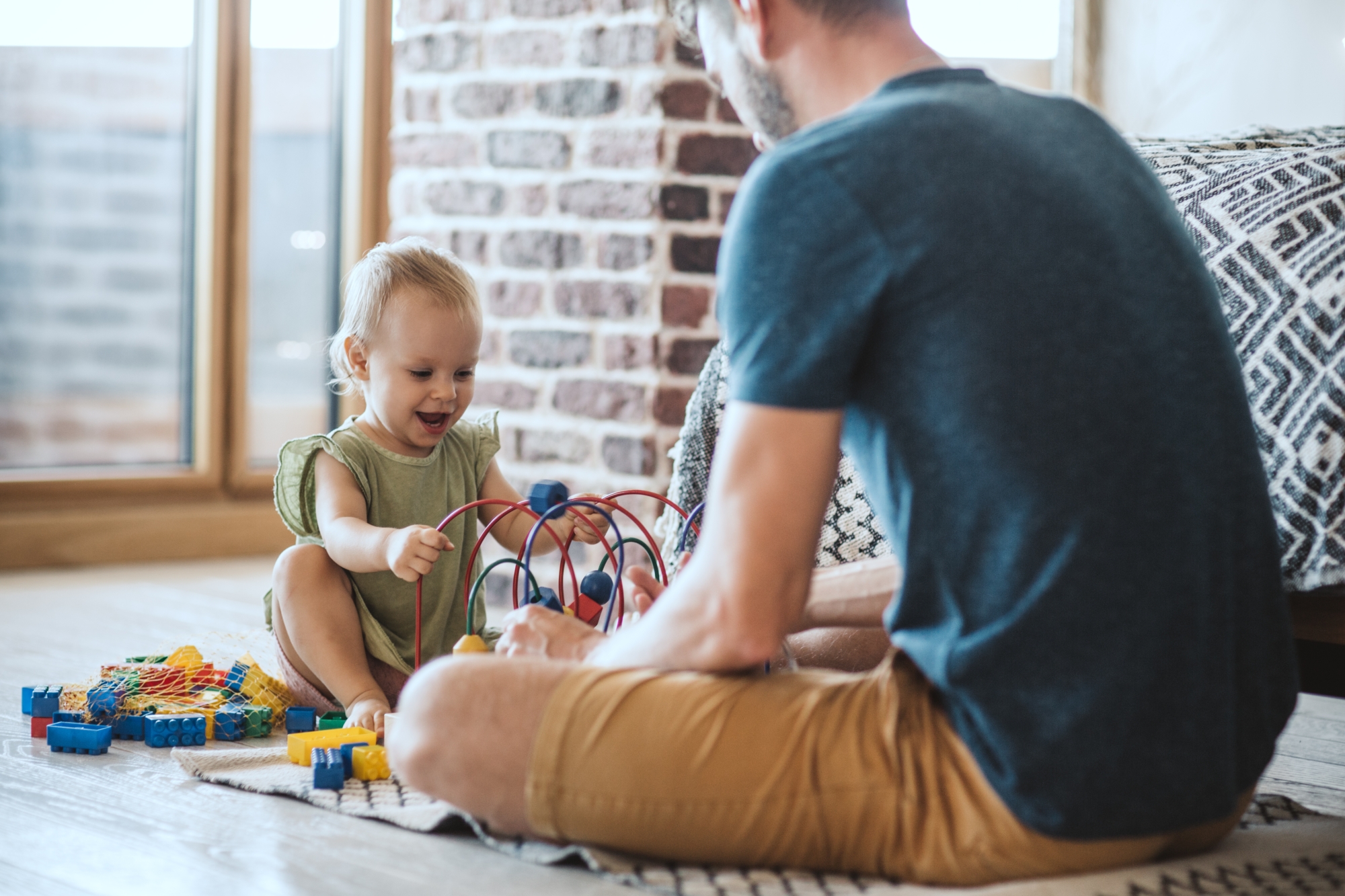 Nounou-Top : deux familles portent plainte contre des baby-sitters pour violences sexuelles