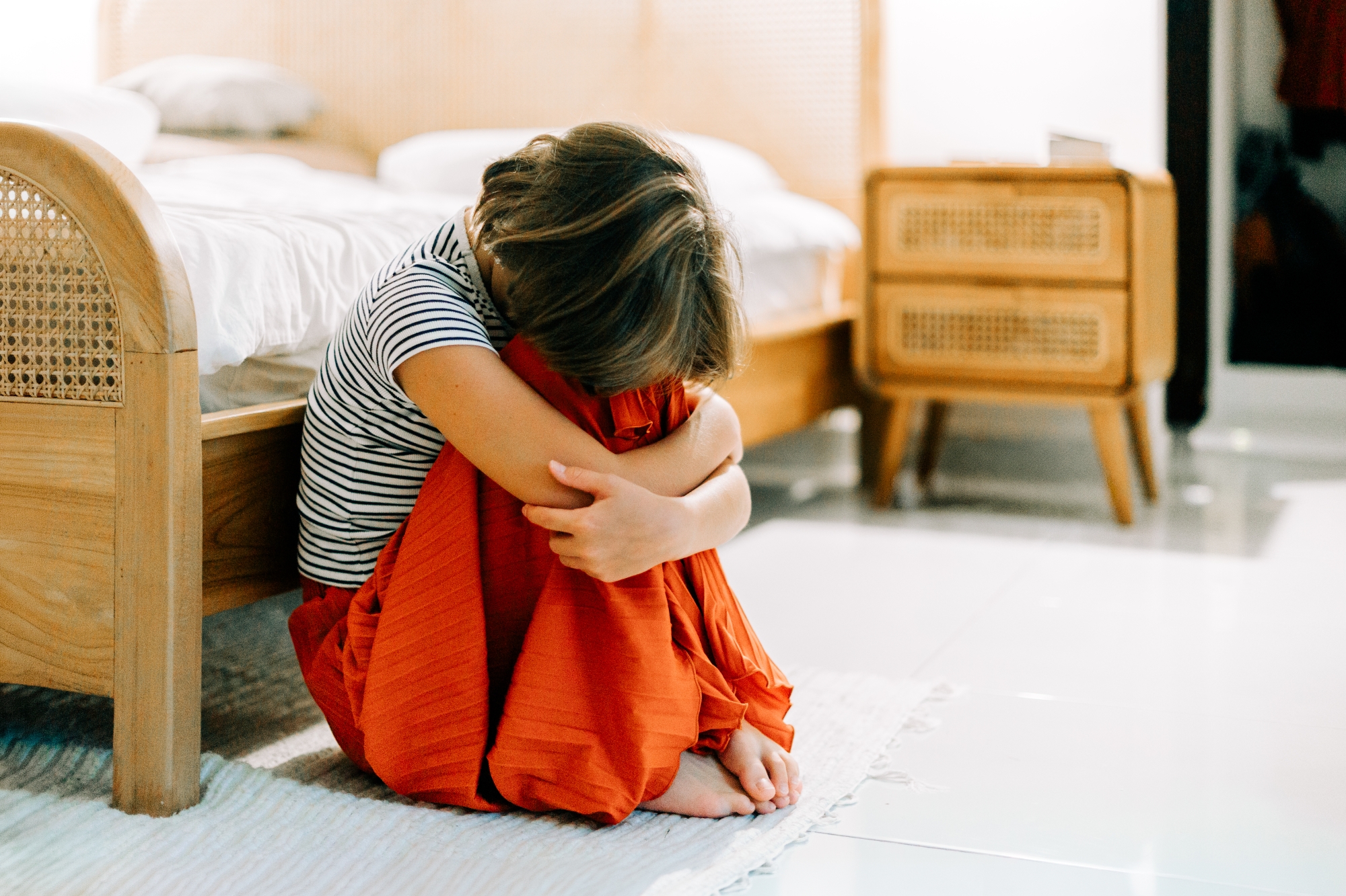 La maltraitance infantile laisserait des traces durables dans le cerveau des adolescents selon une étude l’Inserm et du CNRS