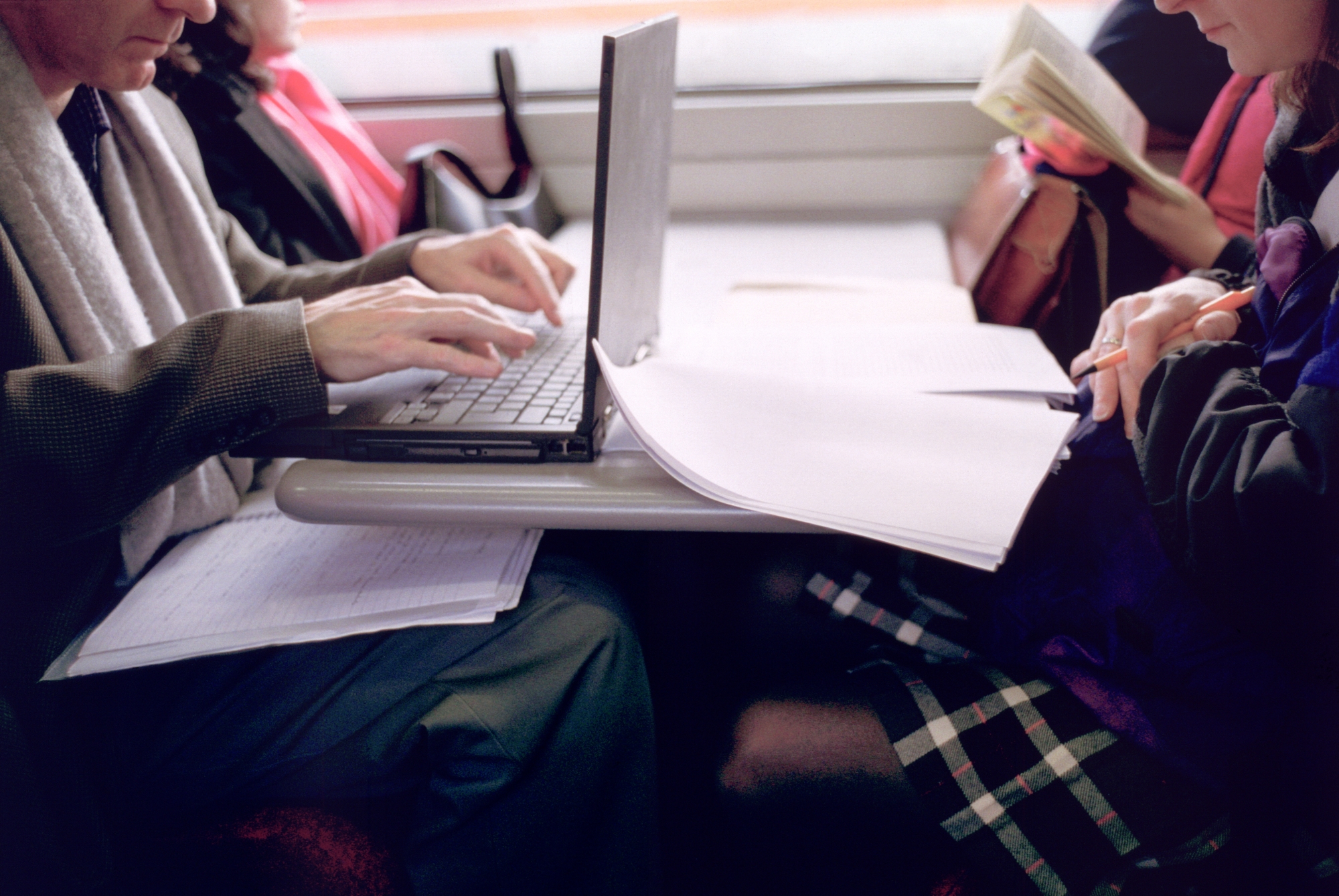 Pédocriminalité : un septuagénaire interpellé dans un TGV pour des montages pédopornographiques