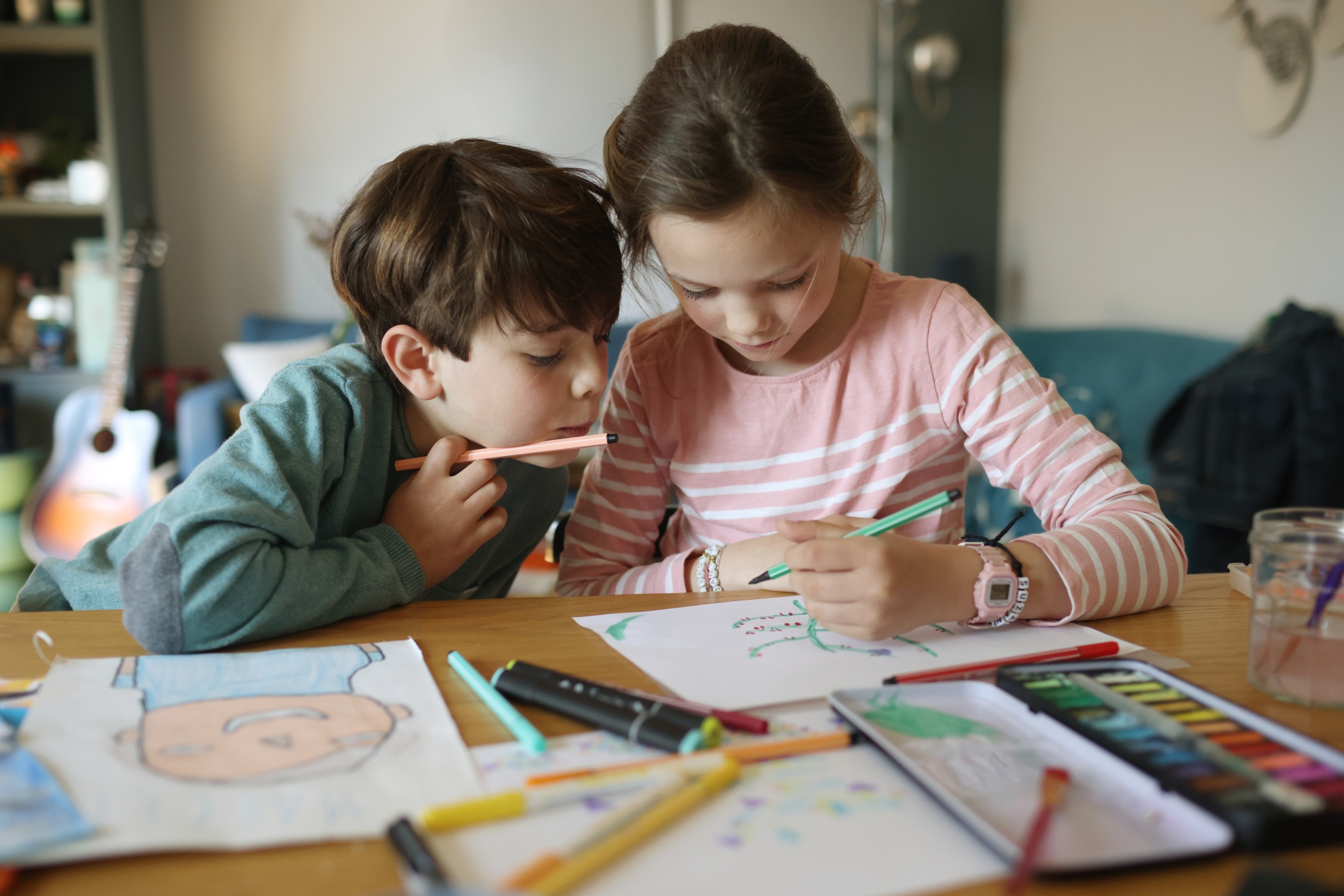 Cette phrase que les parents disent en vacances peut renforcer les jalousies entre frères et sœurs