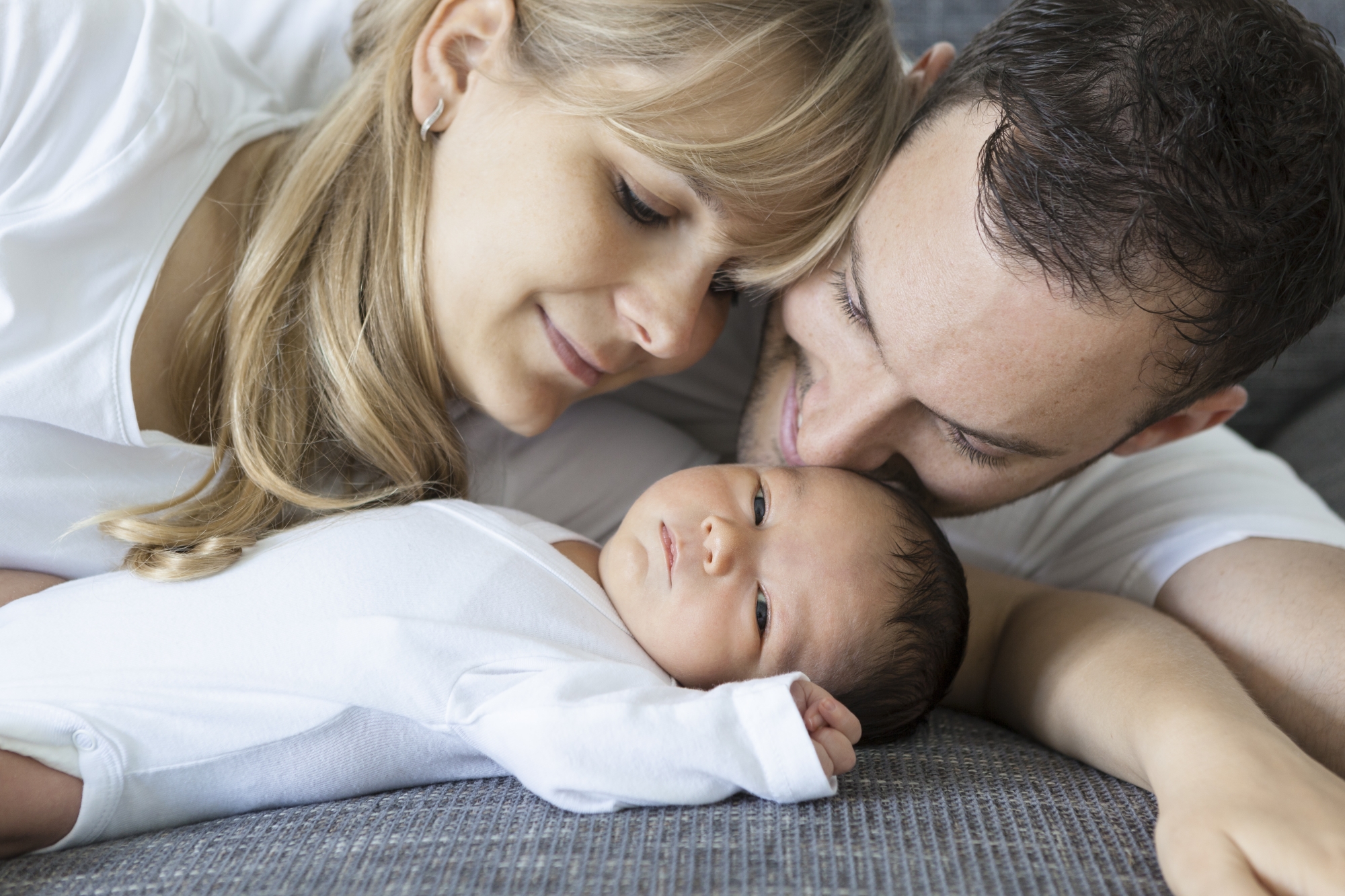 « Toujours rien sur le compte » : la colère monte autour des indemnités du congé de naissance