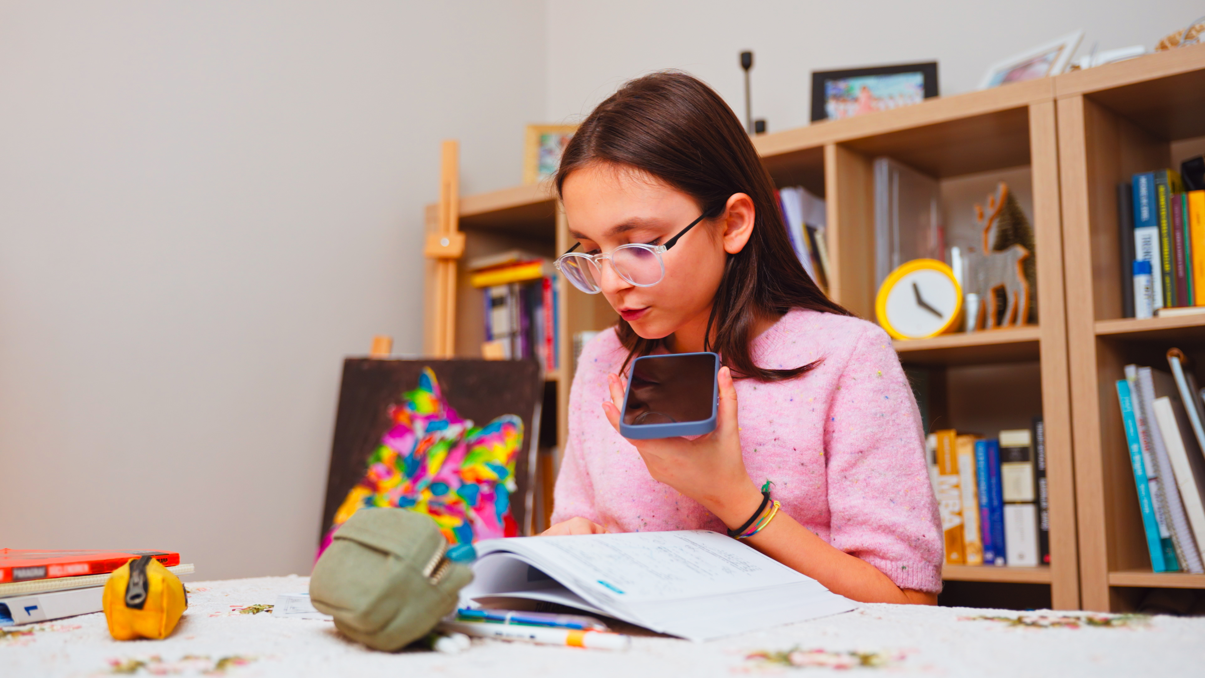 ChatGPT lance une version spéciale pour les adolescents : ce qui va changer pour les 13-17 ans