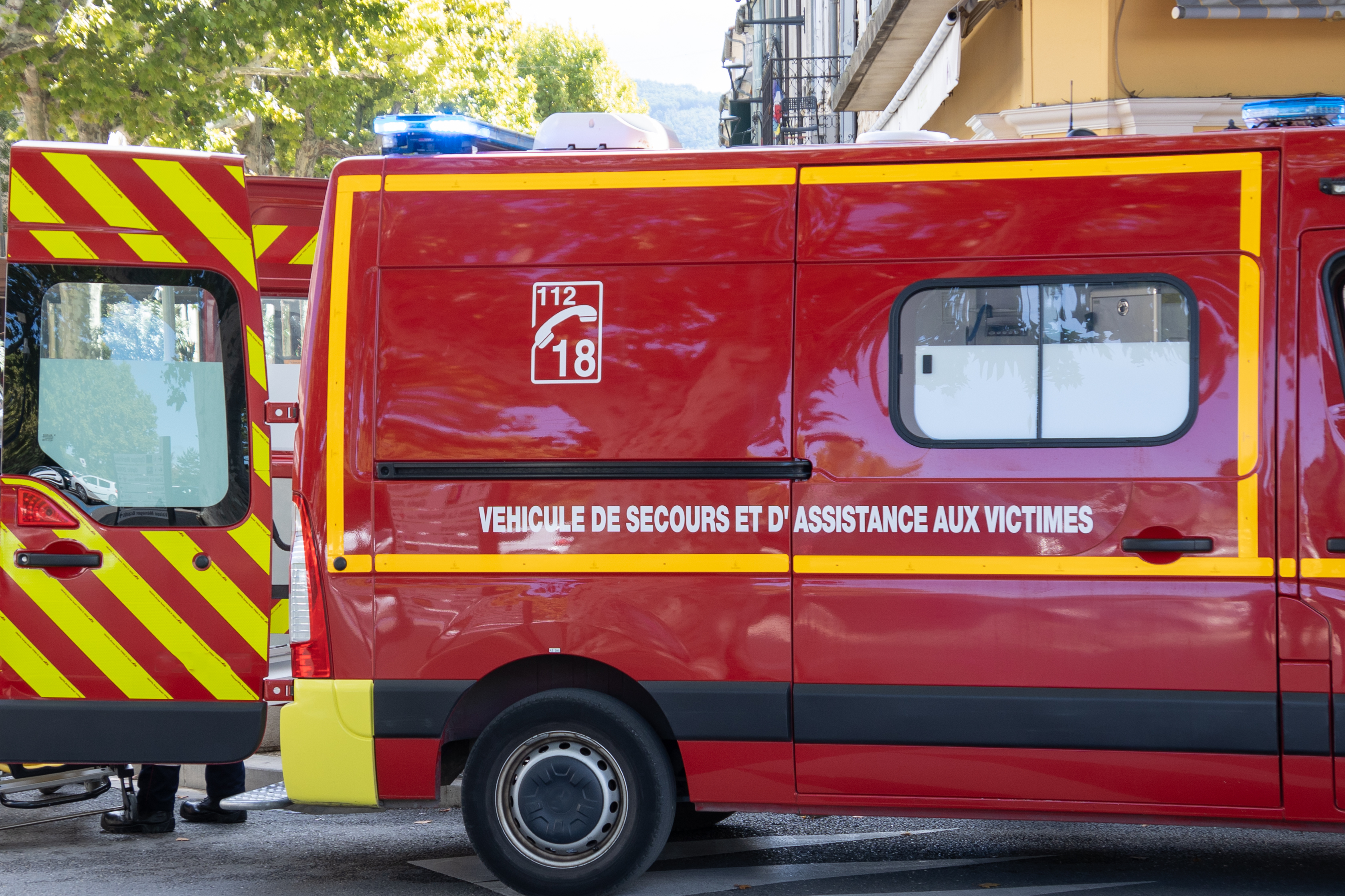 Une femme enceinte de neuf mois et son enfant de 2 ans meurent dans l’incendie de leur voiture sur l’A13