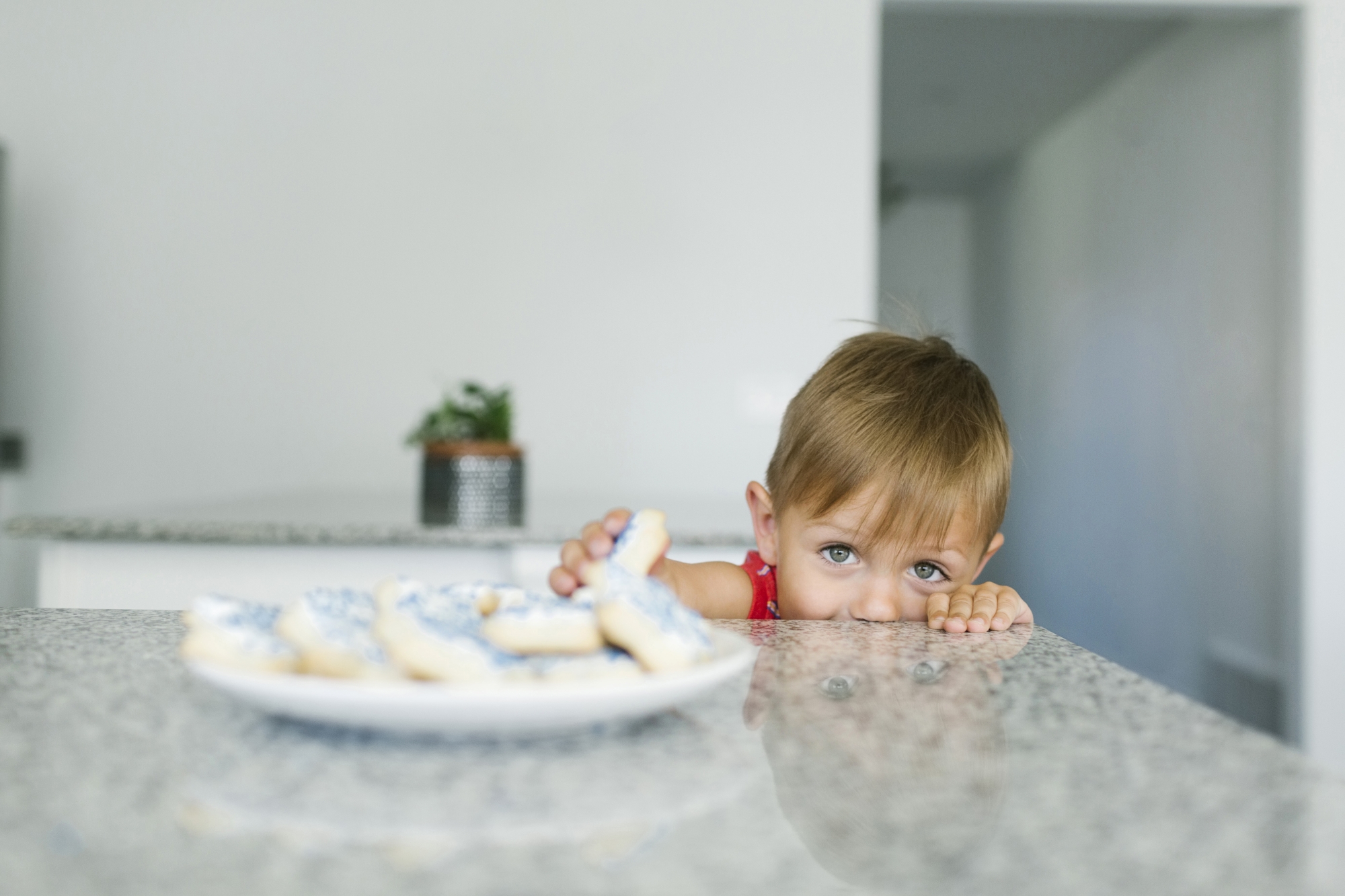 La question à poser avant de punir votre enfant parce qu’il vous a menti