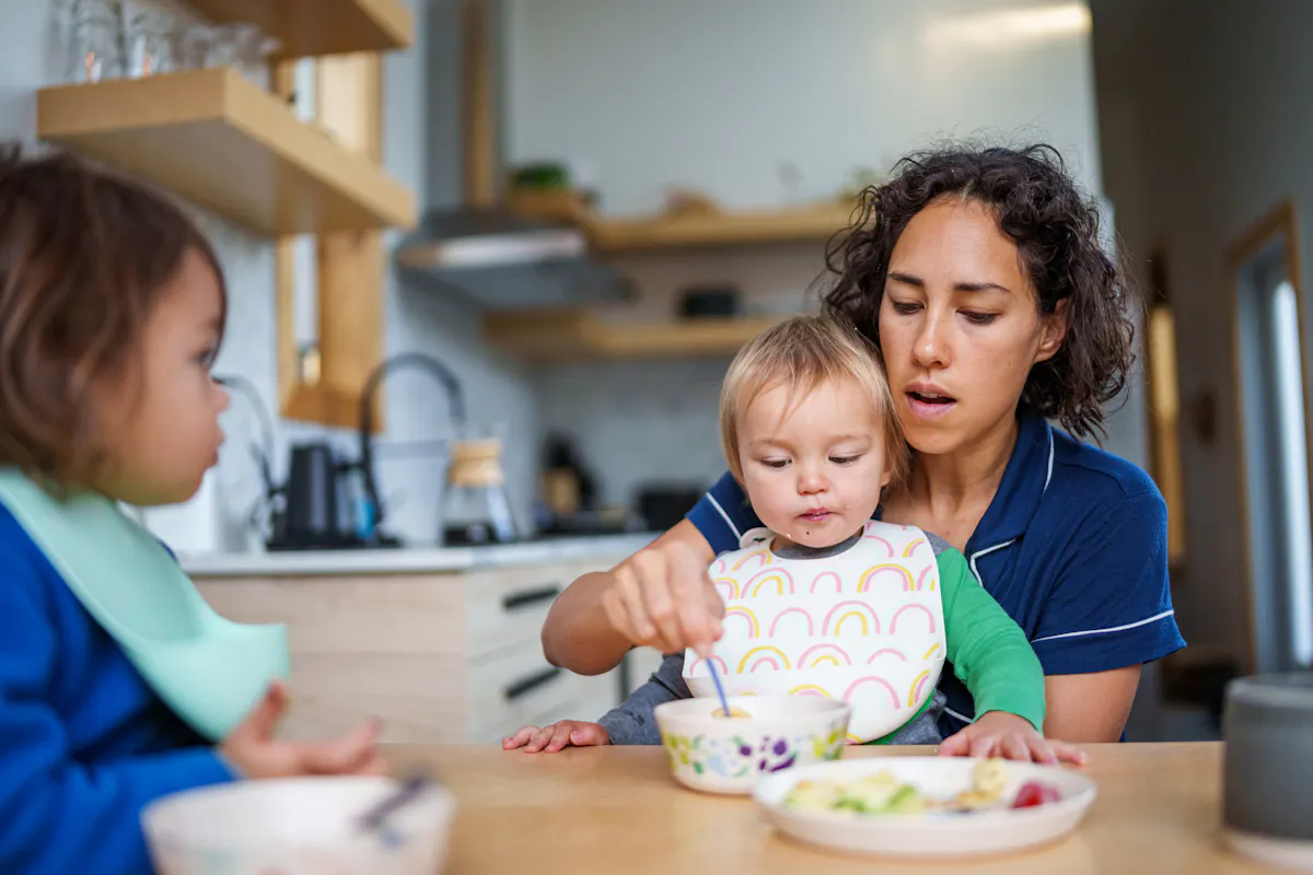 Choisir une assistante maternelle : 5 questions à lui poser absolument